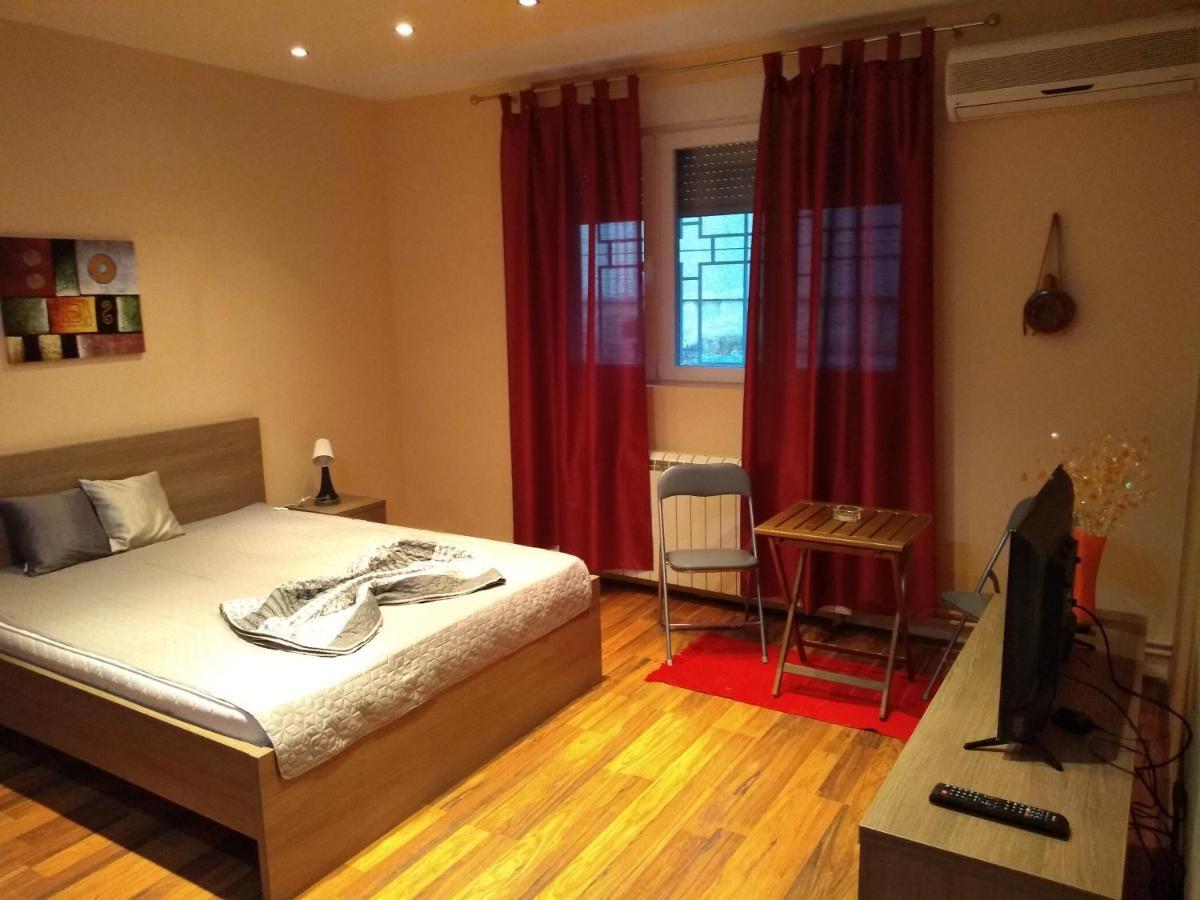 Appartamento Castel Bianco Belgrado Esterno foto