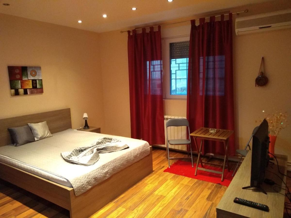 Appartamento Castel Bianco Belgrado Esterno foto
