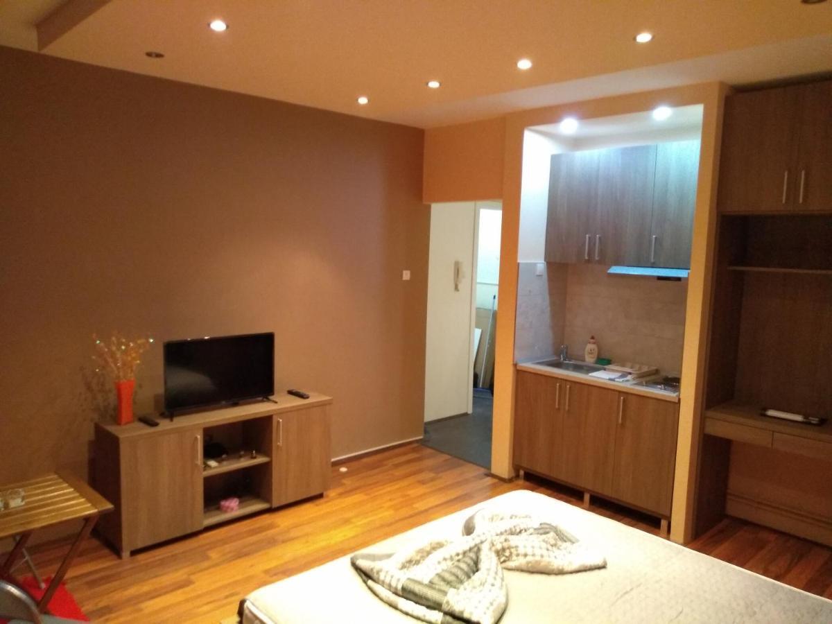 Appartamento Castel Bianco Belgrado Esterno foto